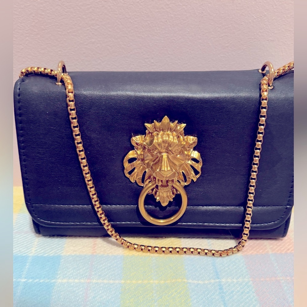 New Luxurious Navy Blue and Gold Crossbody Bag with Lion Head Detail no label